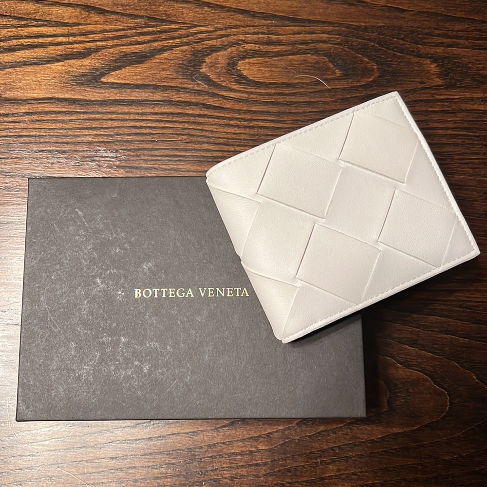 Bottega Veneta Bi-Fold Wallet With Coin Purse